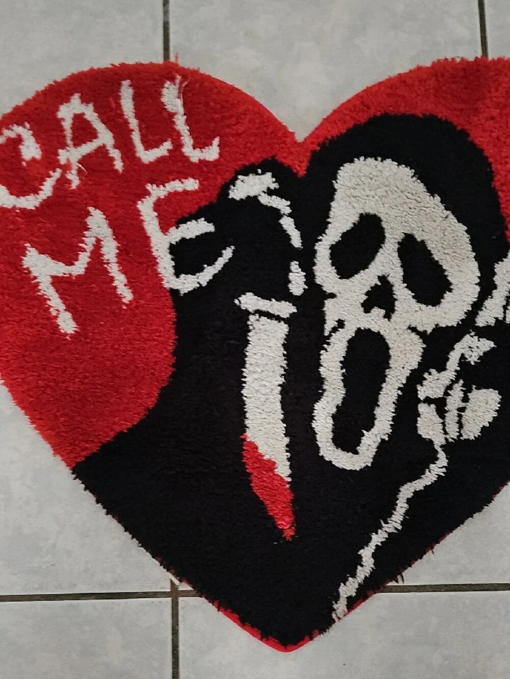 Heart-Shaped Ghost Face Call Me Accent Rug